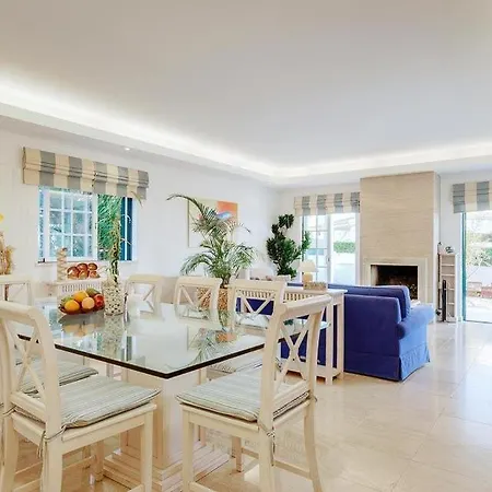 וילה Gale Sleeps 8 Pool Air Con Wifi *